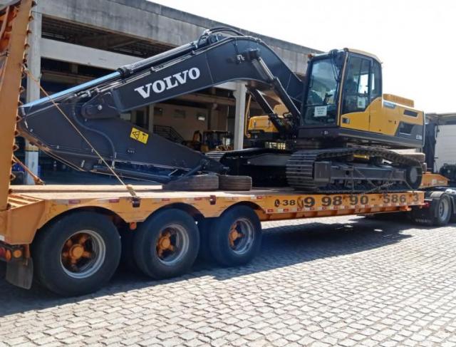 Transporte de Máquinas em Montes Claros, e filial em Buritizeiro / MG e Região