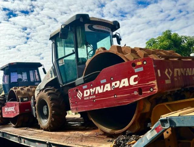 Locação Rolo Compactador e Máquinas em Montes Claros, e filial em Buritizeiro / MG e Região