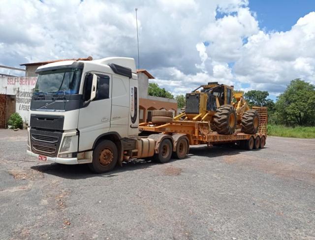 Transporte de Máquinas em Montes Claros, e filial em Buritizeiro / MG e Região