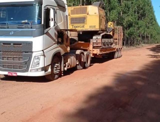 Transporte de Máquinas em Montes Claros, e filial em Buritizeiro / MG e Região