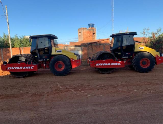 Locação Rolo Compactador e Máquinas em Montes Claros, e filial em Buritizeiro / MG e Região